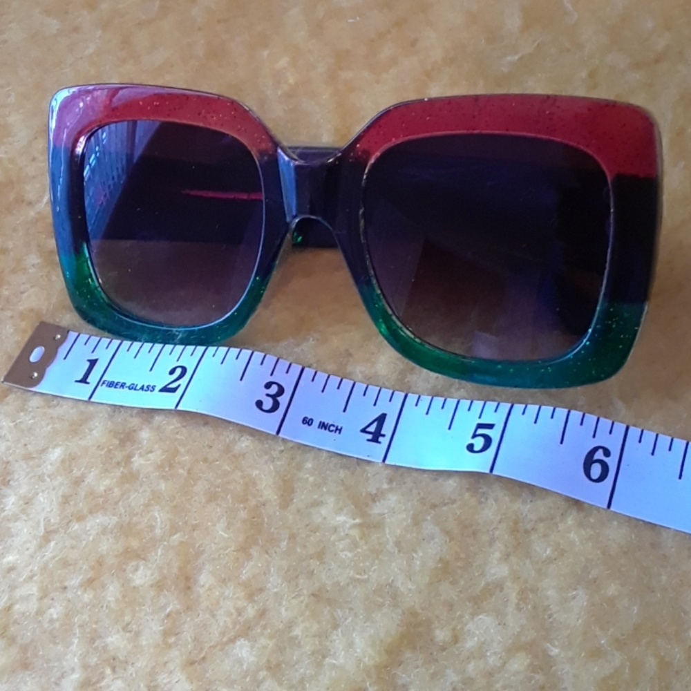 Sunglasses - Picture 3 of 4
